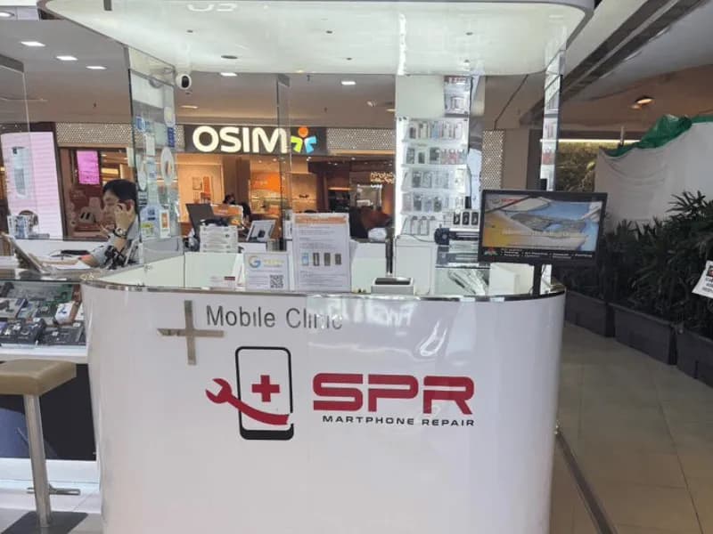 SPR Midvalley - Express shopfront